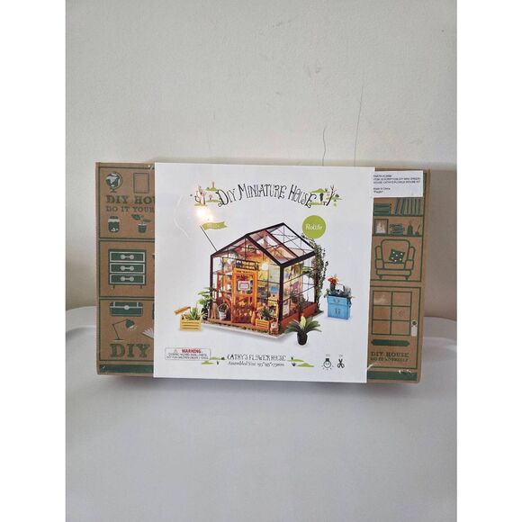 Rolife Cathy's Flower House DIY Miniature kit Brand New - Picture 1 of 4